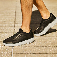 MEN'S OOFOS OOMG+ CLUB SLIP ON LEATHER SHOE | BLACK | WHITE