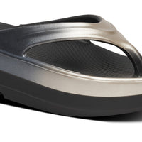 WOMEN'S OOFOS OOMEGA OOLALA LUXE SANDAL | LATTE FADE