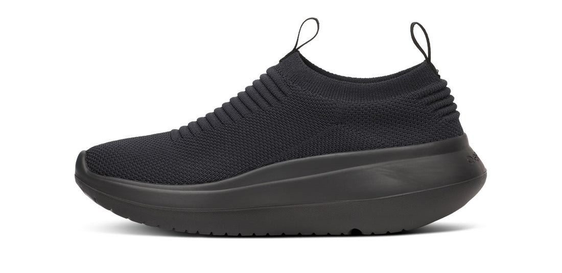 WOMEN'S OOFOS OOMY ZEN | BLACK