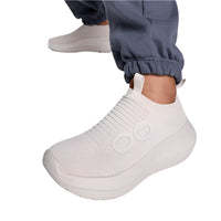 WOMEN'S OOFOS OOMY ZEN | CHALK