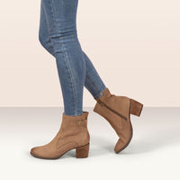 WOMEN'S AETREX RUBI BUCKLE BOOT | TAUPE