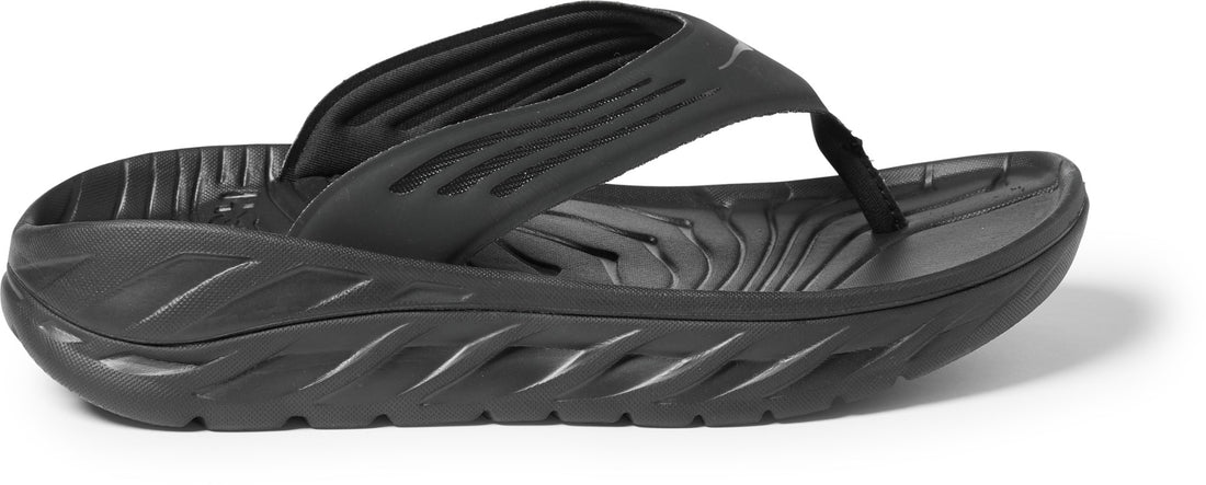 MEN'S HOKA ORA RECOVERY FLIP | BLACK / DARK GULL GRAY