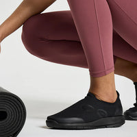 WOMEN'S OOFOS OOMG SPORT LOW SHOE | BLACK