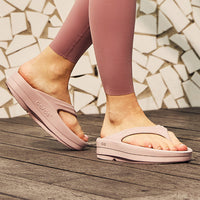 WOMEN'S OOFOS OOMEGA OOLALA SANDAL | STARDUST