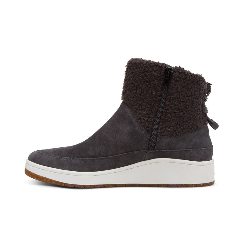 WOMEN'S AETREX WINNIE BOOT | CHARCOAL