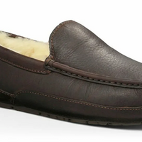 MEN'S UGG ASCOT LEATHER SLIPPER | CHINA TEA