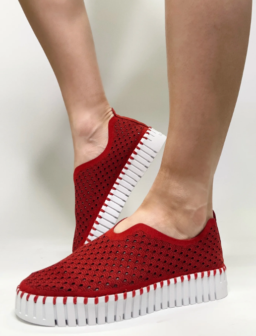 WOMEN S ILSE JACOBSEN TULIP 3373 SLIP ON DEEP RED Randy s Shoes