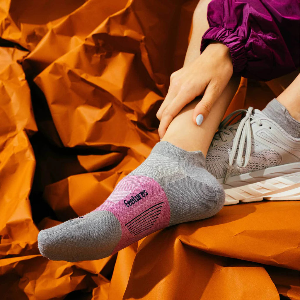 UNISEX FEETURES MERINO 10 ULTRALIGHT NO SHOW TAB SOCKS | AMETHYST GRAY