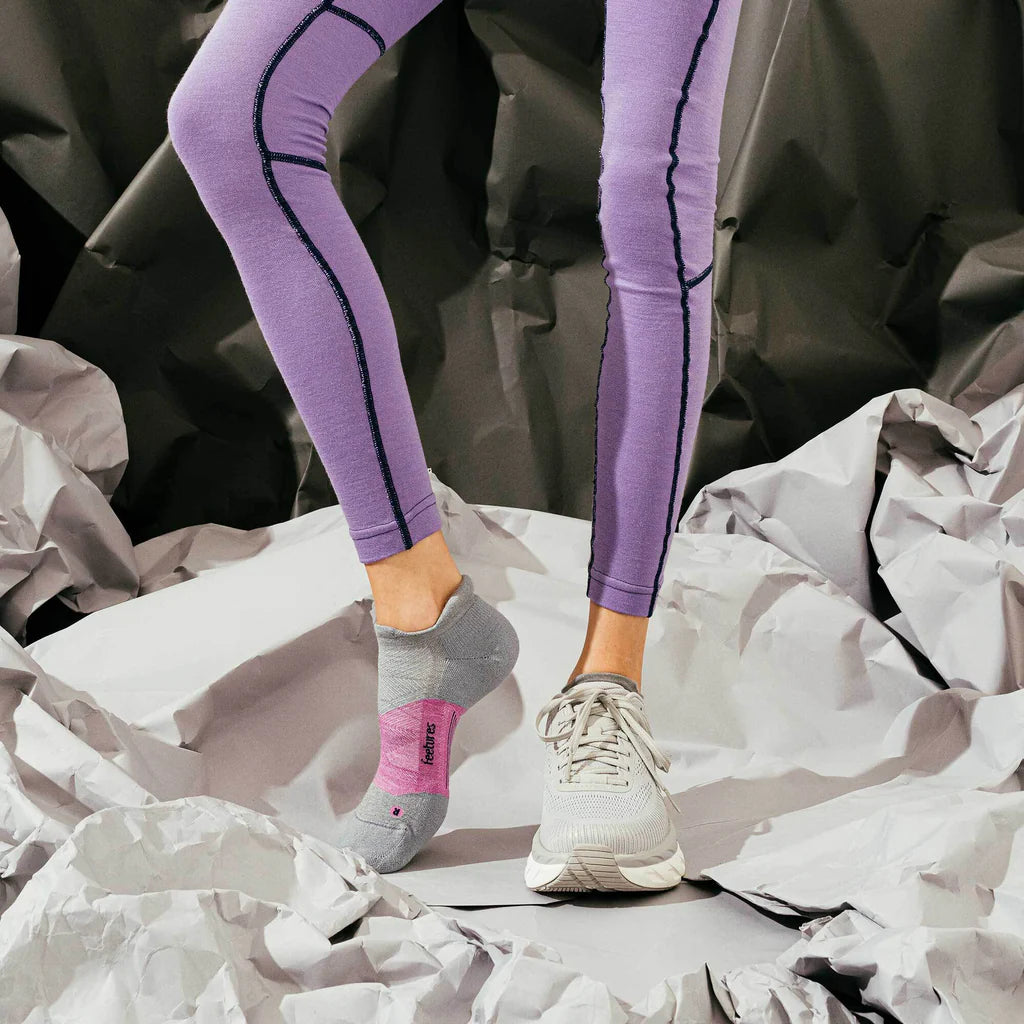 UNISEX FEETURES MERINO 10 ULTRALIGHT NO SHOW TAB SOCKS | AMETHYST GRAY
