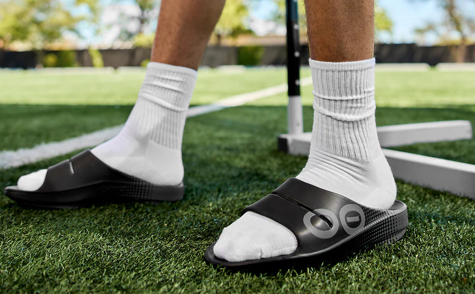 UNISEX OOFOS OOAHH SPORT SLIDE | MATRIX BLACK