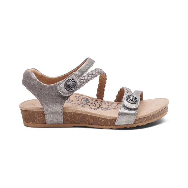 WOMEN'S AETREX JILLIAN BRAIDED QUARTER STRAP SANDAL | BRUSHED SILVER