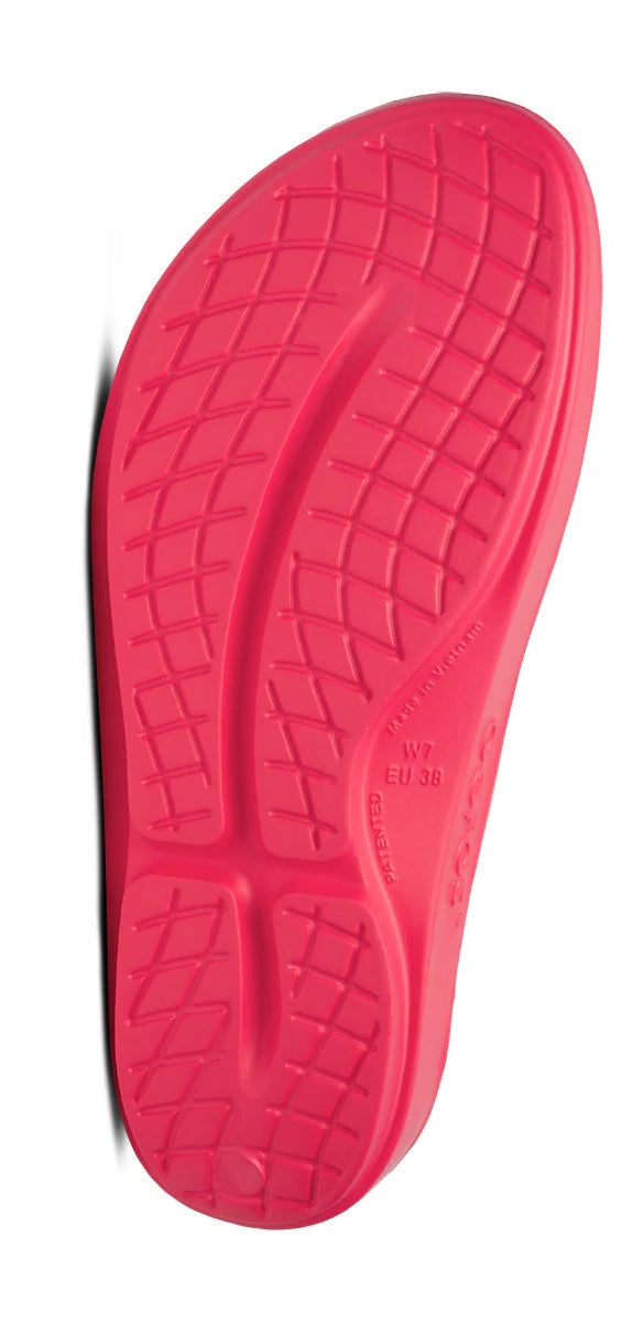 WOMEN'S OOFOS OOLALA SANDAL | NEON BERRY