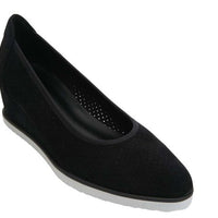 WOMEN'S VANELI DALIAN | BLACK PERF SUEDE