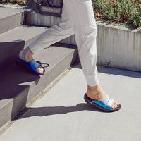 WOMEN'S OOFOS OOAHH LUXE SLIDE | ATLANTIS