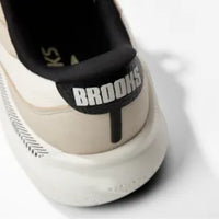 WOMEN'S BROOKS ADRENALINE GTS 24 | COCONUT / SILVER LINING / BLACK