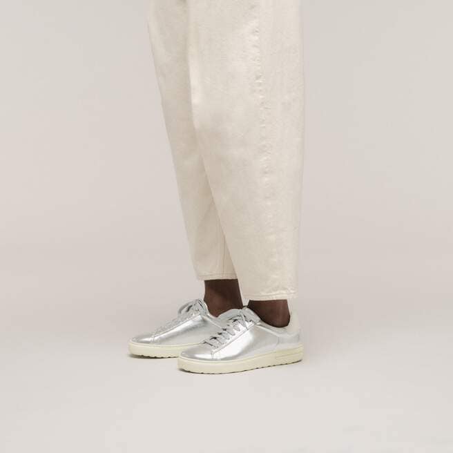 WOMEN'S BIRKENSTOCK BEND LOW | METALLIC SILVER