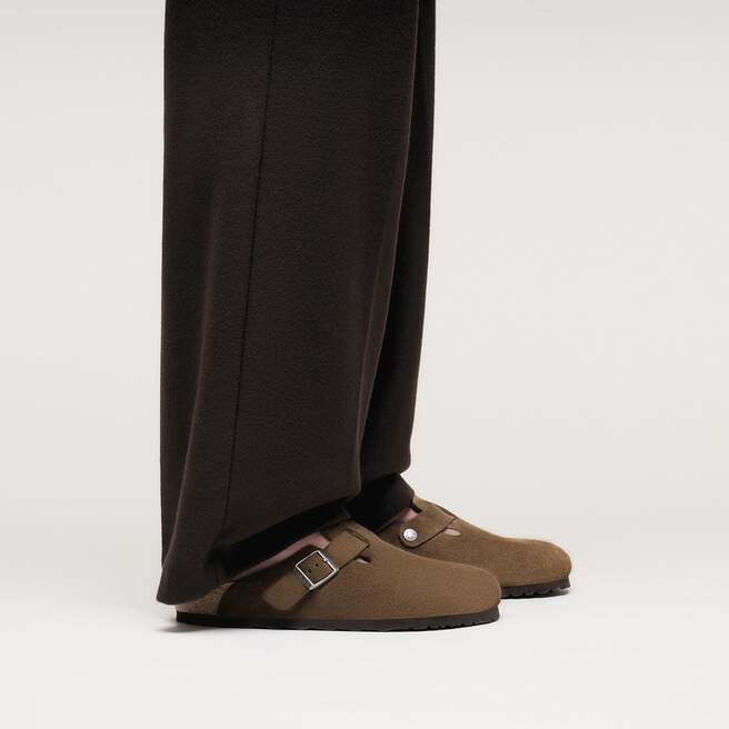 UNISEX BIRKENSTOCK BOSTON SOFT FOOTBED | DARK TEA TONAL – Randy's