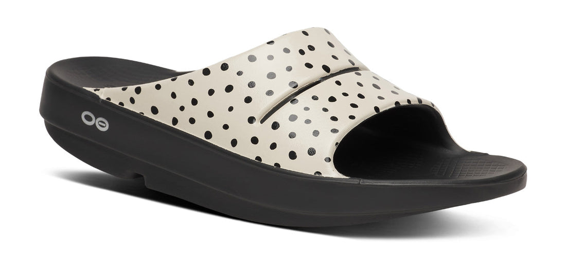 WOMEN'S OOFOS OOAHH LIMITED SLIDE SANDAL | PEBBLE