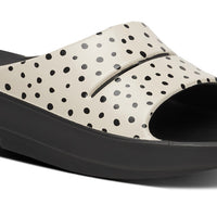 WOMEN'S OOFOS OOAHH LIMITED SLIDE SANDAL | PEBBLE