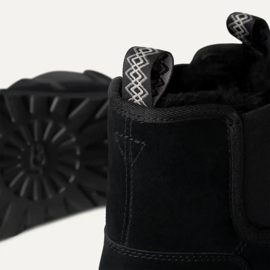 UGG MEN'S NEUMEL CHELSEA SLIPPER | BLACK
