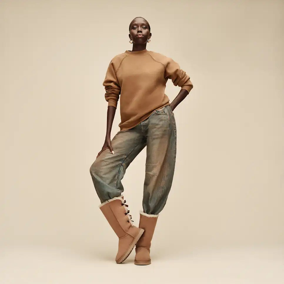 WOMEN'S UGG CLASSIC CREWNECK | CHESTNUT