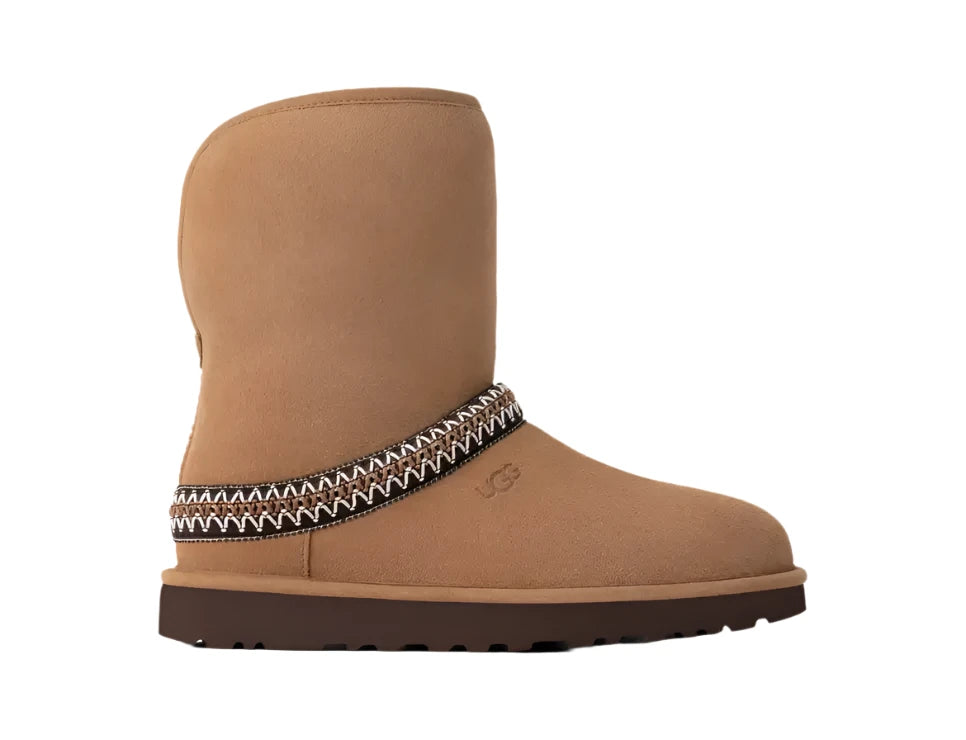 WOMEN'S UGG CLASSIC SHORT CRESCENT | CHESTNUT