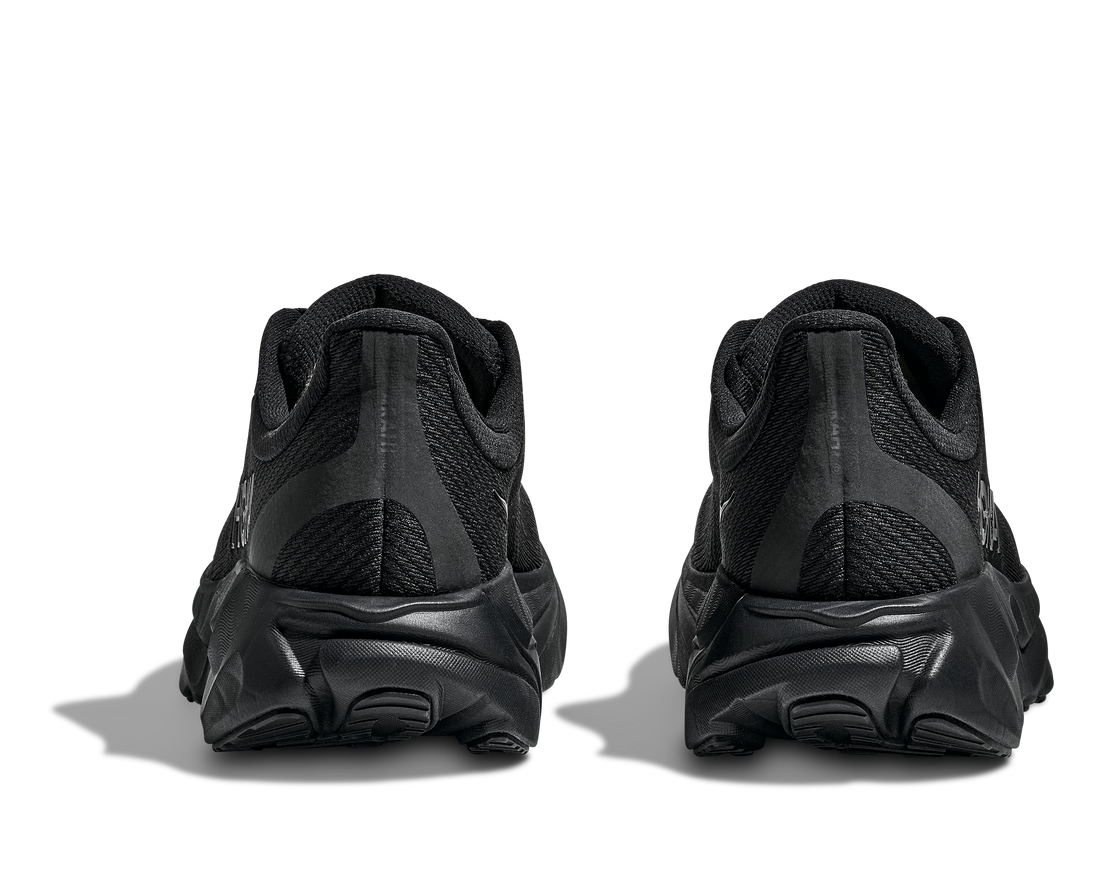 WOMEN'S HOKA ARAHI 8 | BLACK | BLACK