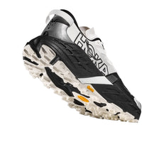 MEN'S HOKA SPEEDGOAT 7 | BLACK | WHITE