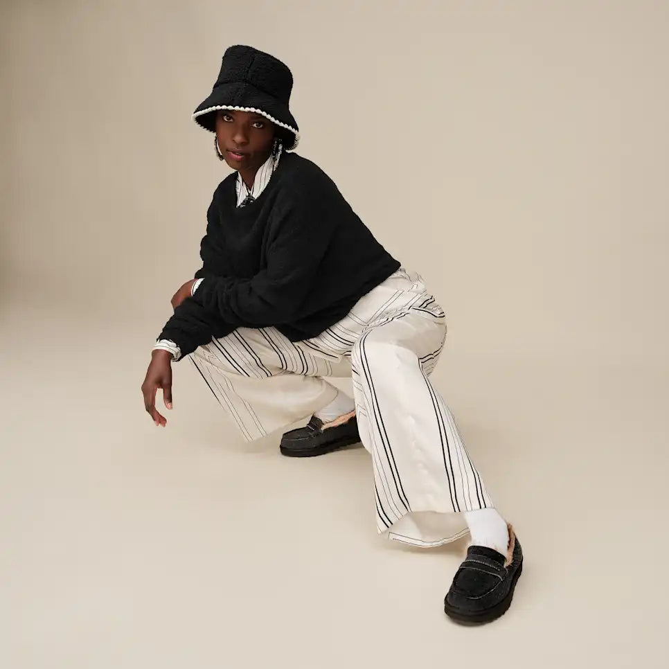 WOMAN'S UGG NOVALIE SLOUCHY PULLOVER | BLACK