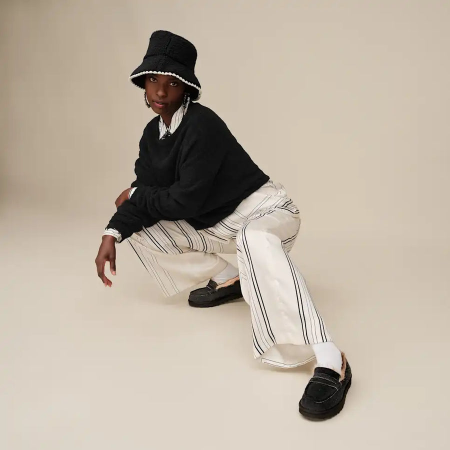 WOMAN'S UGG NOVALIE SLOUCHY PULLOVER | BLACK