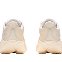 WOMEN'S HOKA CLIFTON 11 | ALABASTER | OAT MILK