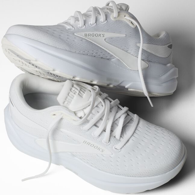 WOMEN'S BROOKS GHOST MAX 3 | WHITE / WHITE