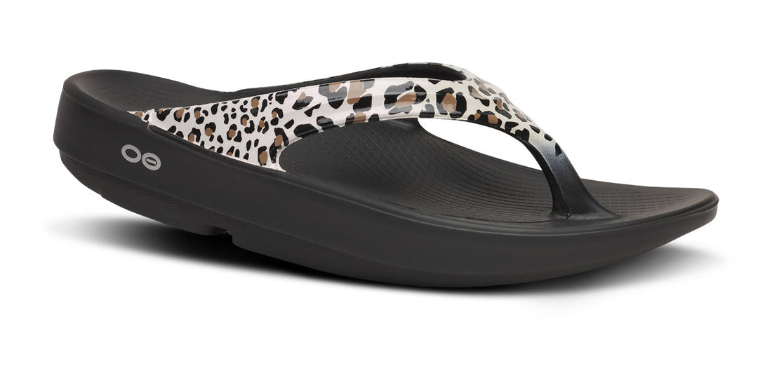 WOMEN'S OOFOS OOLALA SANDAL | LEOPARD