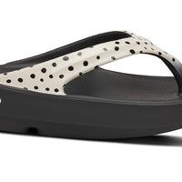 WOMEN'S OOFOS OOLALA SANDAL | PEBBLE