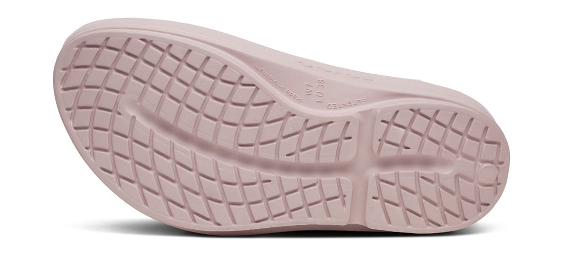 WOMEN'S OOFOS OOMEGA OOLALA SANDAL | STARDUST