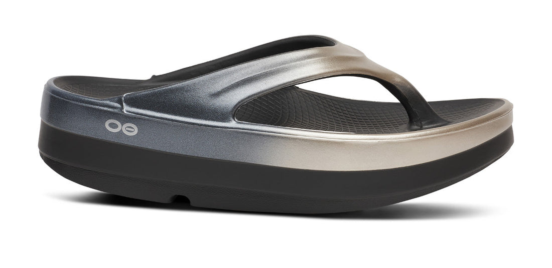 WOMEN'S OOFOS OOMEGA OOLALA LUXE SANDAL | LATTE FADE