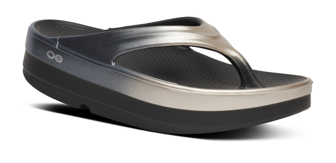 WOMEN'S OOFOS OOMEGA OOLALA LUXE SANDAL | LATTE FADE