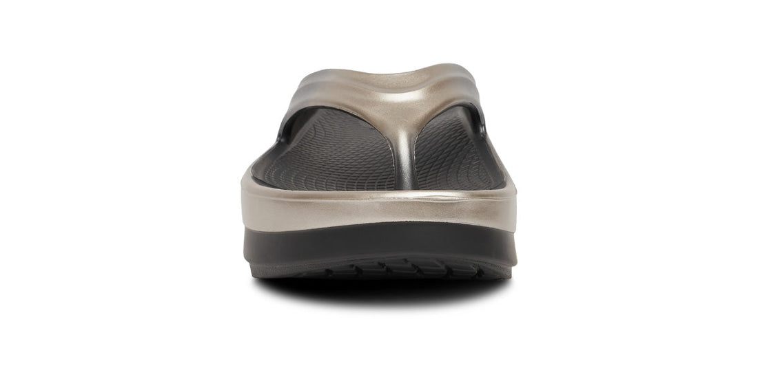 WOMEN'S OOFOS OOMEGA OOLALA LUXE SANDAL | LATTE FADE