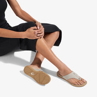 WOMEN'S OLUKAI HO'OPIO MELE | TAPA / WARM SAND