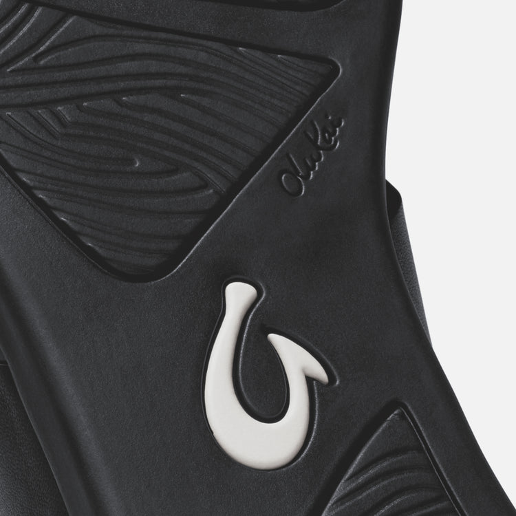 WOMEN'S OLUKAI HO'OPIO MELE | BLACK / BLACK