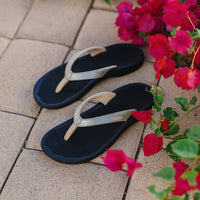 WOMEN'S OLUKAI 'OHANA LAHI | GOLD / BLACK