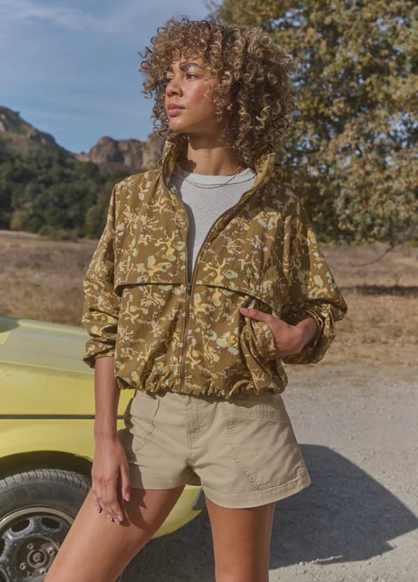WOMEN'S PRANA ENCINITAS WINDBREAKER | RETRO OLIVE DIGIBLOOM