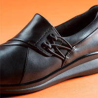 WOMEN'S CLARKS LYNELL SLIP | BLACK LEATHER