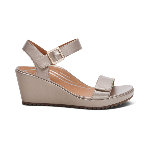 WOMEN'S AETREX ANDREA WEDGE | PLATINUM