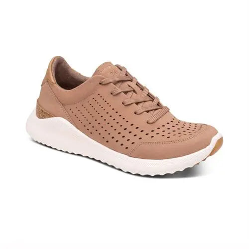 WOMEN'S AETREX LAURA ARCH SUPPORT SNEAKERS | ALMOND