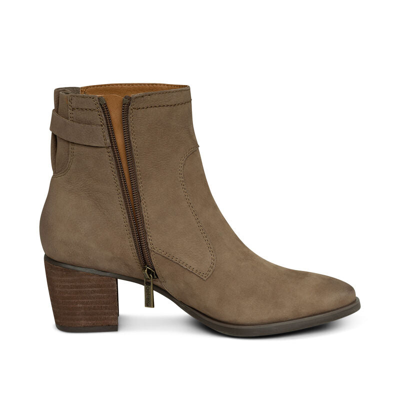 WOMEN'S AETREX RUBI BUCKLE BOOT | TAUPE