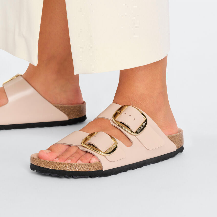 WOMEN'S BIRKENSTOCK ARIZONA BIG BUCKLE | HIGH-SHINE NEW BEIGE