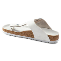 WOMEN'S BIRKENSTOCK GIZEH BIG BUCKLE SANDAL | WHITE LEATHER