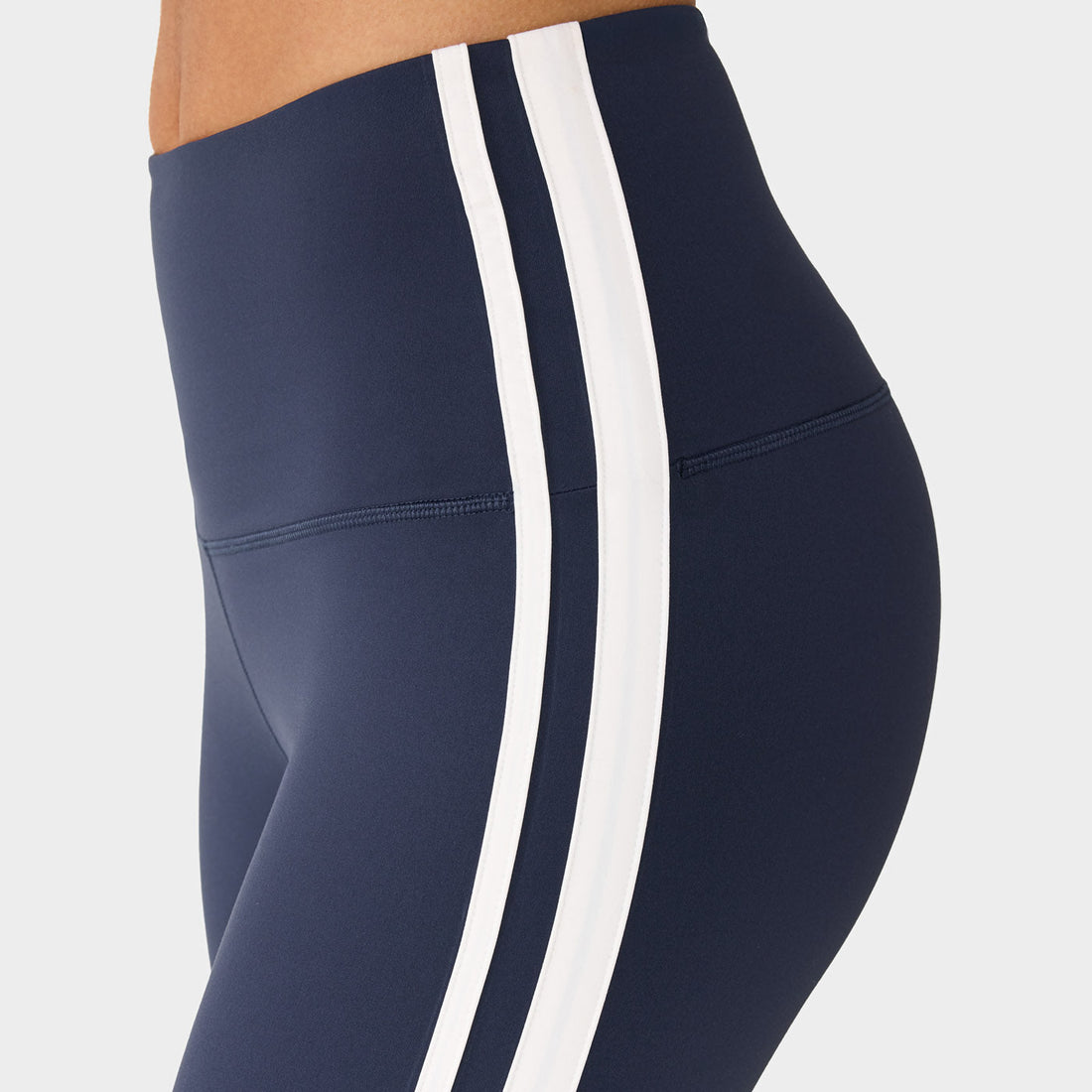 WOMEN'S TAVI HIGH WAISTED 7/8 STRIPE TIGHT | NAVY COCONUT