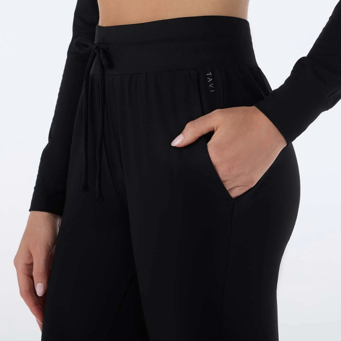 WOMEN'S TAVI SOFT TEC ZIP JOGGER | EBONY